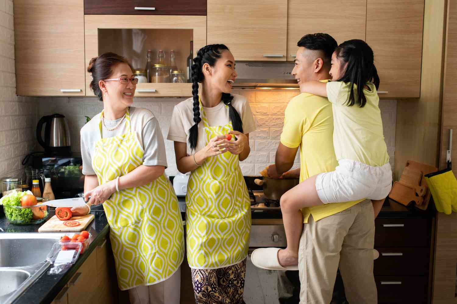 kitchen-cleaning-members